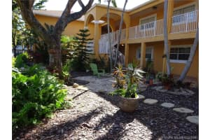 401 SE 10th St APT B102, Dania Beach, FL 33004, Sold 03/29/18