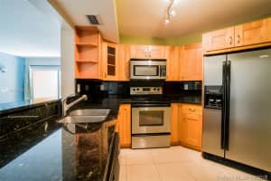 9715 Fontainebleau Blvd E114, Miami, FL 33172, Sold 05/25/18