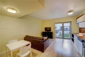 435 21st St, Miami Beach, FL 33139, Sold 04/05/18
