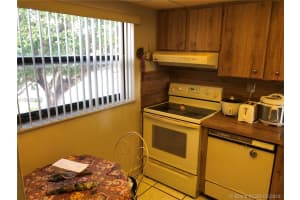 510 W Park Dr, Miami, FL 33172, Sold 04/30/18