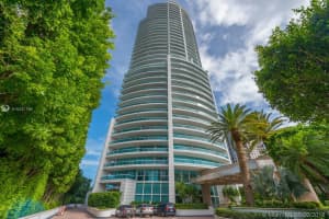 Add Building Entrance, 2127 Brickell Ave, Miami, FL 33129, Sold 04/02/18