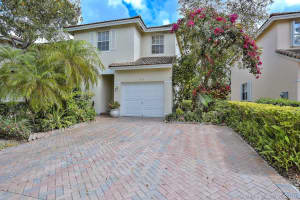 3900 NW 90th Way, Sunrise, FL 33351, Sold 03/27/18