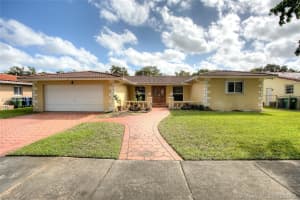 16425 Dunoon Ct, Miami Lakes, FL 33014, Sold 03/23/18