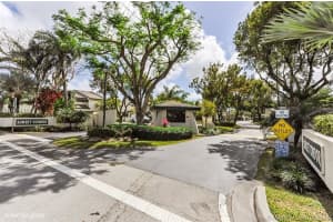 10810 SW 72nd St, Miami, FL 33173, Sold 04/27/18