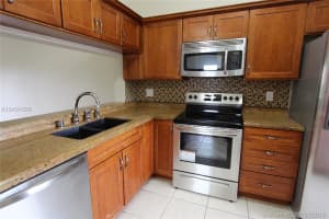 2740 S Oakland Forest Dr, Oakland Park, FL 33309, Sold 05/01/18