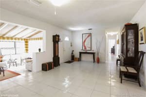 21200 NE 26th Ave, Miami, FL 33180, Sold 04/30/18