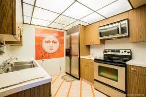 800 NE 195th St, Miami, FL 33179, Sold 07/23/18