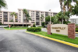 900 NE 195th St, Miami, FL 33179, Sold 09/19/19