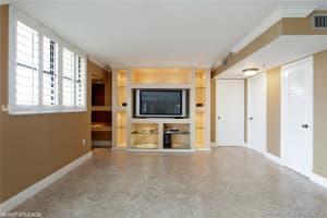 900 NE 195th St, Miami, FL 33179, Sold 09/19/19