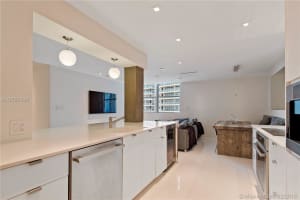 5055 Collins Ave #8f, Miami Beach, FL 33140, Sold 04/16/18