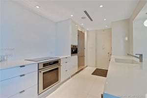 5055 Collins Ave #8f, Miami Beach, FL 33140, Sold 04/16/18