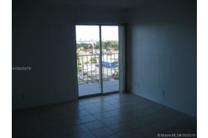 4550 NW 9th St #802e, Miami, FL 33126, Sold 05/21/18