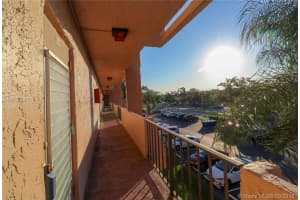 3050 Sunrise Lakes Dr E, Sunrise, FL 33322, Sold 08/30/18