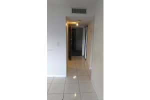5201 NW 7th St #609w, Miami, FL 33126, Sold 09/24/18