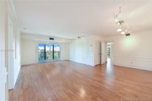 77 Crandon Blvd #5a, Key Biscayne, FL 33149, Sold 06/15/18