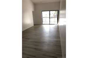 212 Fontainebleau Blvd, Miami, FL 33172, Sold 04/17/18