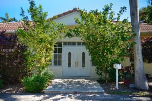 7621 Miami View Dr, North Bay Village, FL 33141, Sold 04/30/18