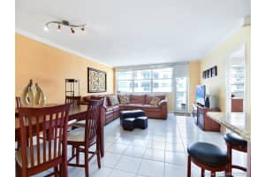 5313 Collins Ave, Miami Beach, FL 33140, Sold 09/17/18