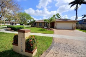 1010 SW 124th Way, Davie, FL 33325, Sold 04/25/18