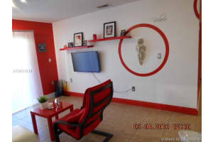 8425 NW 8th St, Miami, FL 33126, Sold 08/27/18