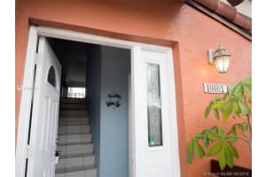 10003 NW 9th St Cir, Miami, FL 33172, Sold 05/25/18