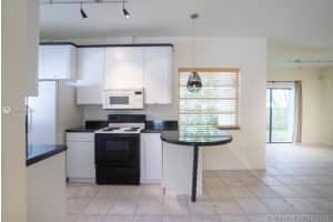 710 Michigan Ave, Miami Beach, FL 33139, Sold 10/05/18