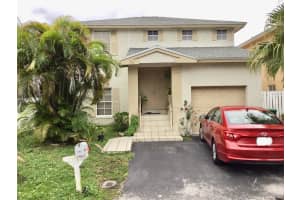 5811 Woodland Point Dr, Tamarac, FL 33319, Sold 04/23/18