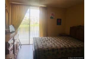 9137 Fontainebleau Blvd, Miami, FL 33172, Sold 10/19/18