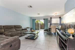 10190 NW 3rd St, Pembroke Pines, FL 33026, Sold 04/27/18