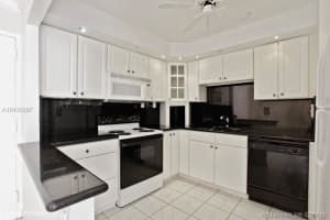 1450 Brickell Bay Dr, Miami, FL 33131, Sold 04/26/18