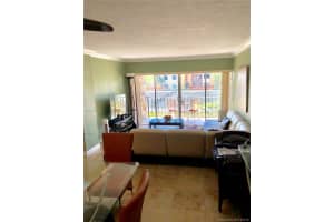 8887 Fontainebleau Blvd, Miami, FL 33172, Sold 06/27/18