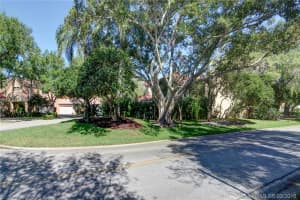 10072 NW 5th St, Plantation, FL 33324, Sold 05/04/18