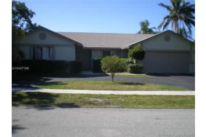 8300 SW 28th St, Davie, FL 33328, Sold 05/14/18
