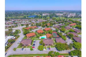 10484 NW 8th St, Pembroke Pines, FL 33026, Sold 05/23/18