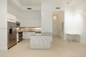 2001 Meridian Ave, Miami Beach, FL 33139, Sold 09/28/18