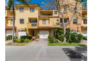 21391 Marina Cove Cir #16k, Miami, FL 33180, Sold 10/29/18