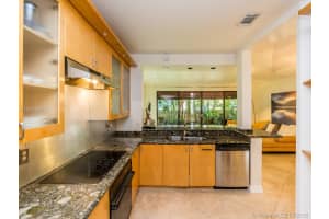 21391 Marina Cove Cir #16k, Miami, FL 33180, Sold 10/29/18