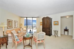 3610 Yacht Club Dr, Aventura, FL 33180, Sold 02/20/19