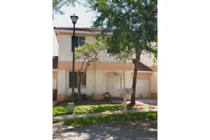6530 Hidden Cove Dr, Davie, FL 33314, Sold 06/01/18