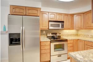 11343 SW 9th Ct, Pembroke Pines, FL 33025, Sold 05/14/18