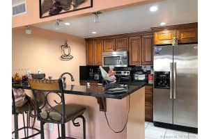 9901 NW 9th St Cir, Miami, FL 33172, Sold 06/12/18