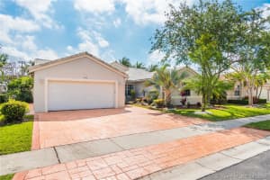 525 SW 198th Terrace, Pembroke Pines, FL 33029, Sold 06/18/18