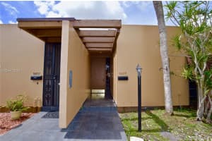 16009 Kingsmoor Way, Miami Lakes, FL 33014, Sold 07/31/18