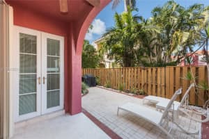 18380 NE 30th Ct, Aventura, FL 33160, Sold 05/25/18