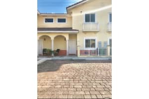 7462 NW 179th Terrace, Hialeah, FL 33015, Sold 05/08/18