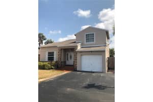 19225 NW 82nd Cir Ct, Hialeah, FL 33015, Sold 06/20/18