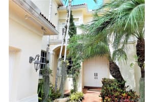 1519 Presidential Way, Miami, FL 33179, Sold 01/07/19