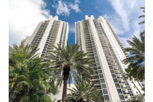 19111 Collins Ave, Sunny Isles Beach, FL 33160, Sold 05/15/18