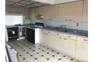 516 SW 82nd Cir Ln, Miami, FL 33193, Sold 05/23/18