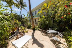 915 8th St, Miami Beach, FL 33139, Sold 05/21/18
